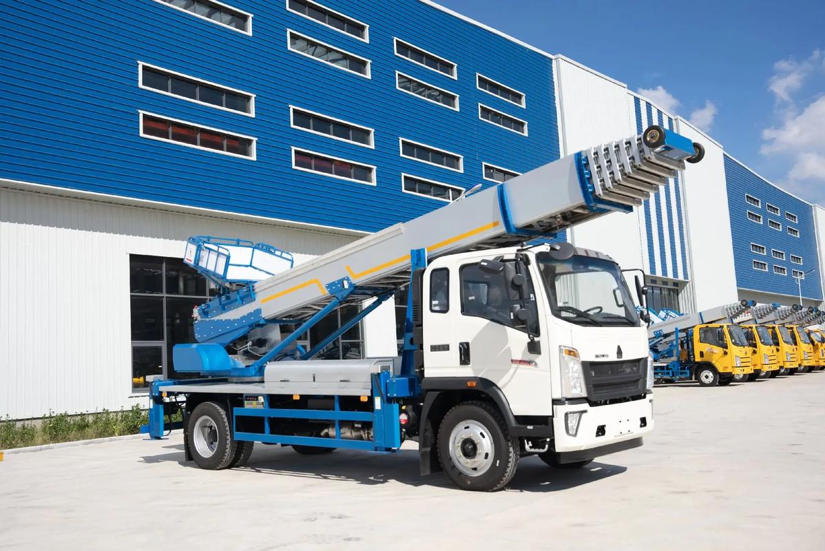 眉山出租云梯车高空作业车 建筑垃圾搬运